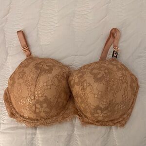 Victoria's Secret Peach Lace Underwire Bra